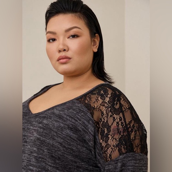 Torrid Relaxed Fit Super Soft Plush V-Neck Lace Yoke Dolman Top XL - Picture 4 of 14